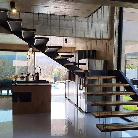 Villa Luxury Lorkia *