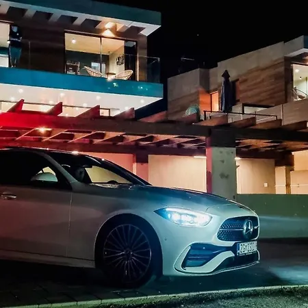 Luxury Lorkia