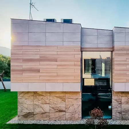 Villa Luxury Lorkia *