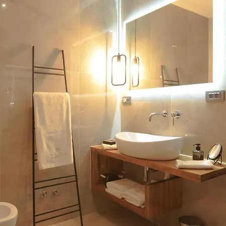 Luxury Lorkia *