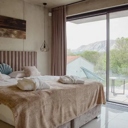 Villa Luxury Lorkia *