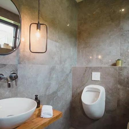 Luxury Lorkia Villa *