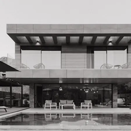 Villa Luxury Lorkia *